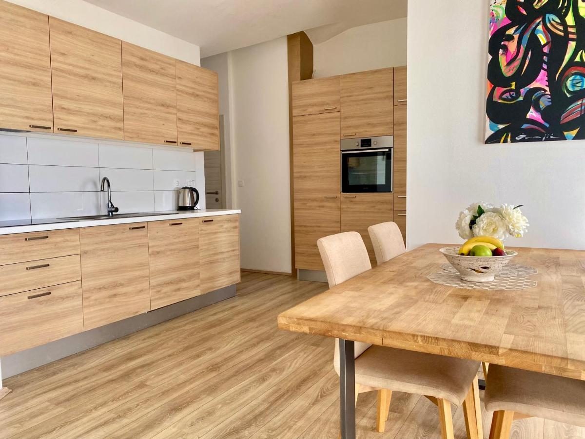 ז'אבוריץ' Golden Apartments מראה חיצוני תמונה